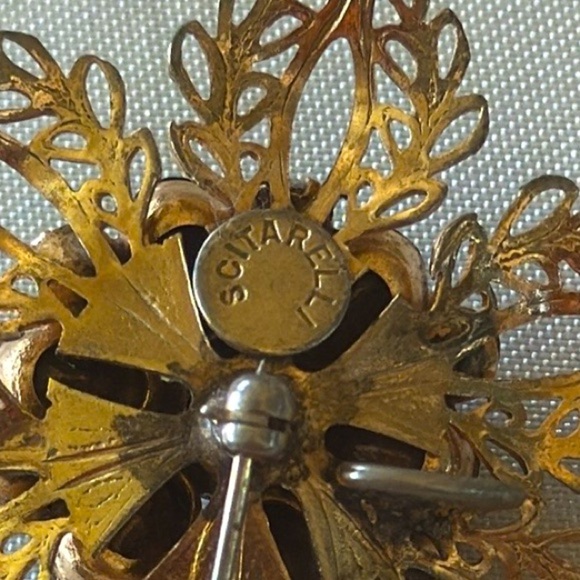 Vintage 1940’s Scitarelli Signed Brooch Gold Filigree Green & Clear Rhinestones - Picture 6 of 10